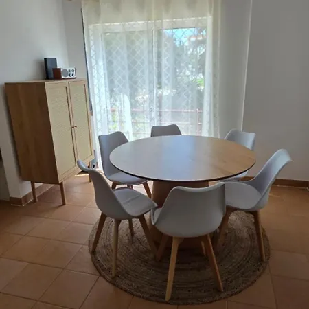 Casa Dos Amigos * טאווירה